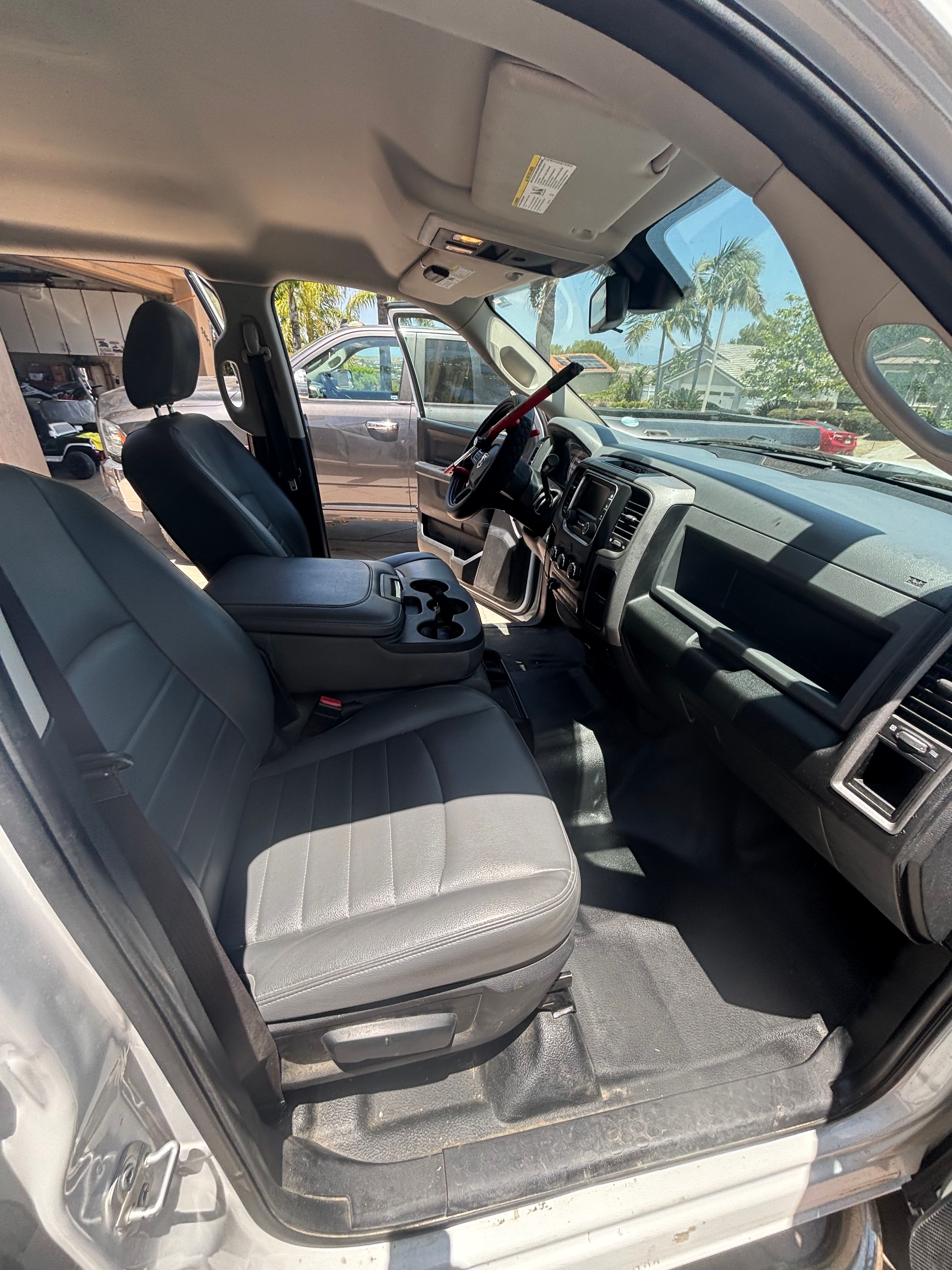 Used 2016 RAM 3500 Tradesman w/ Chrome Appearance Group RWD image 10