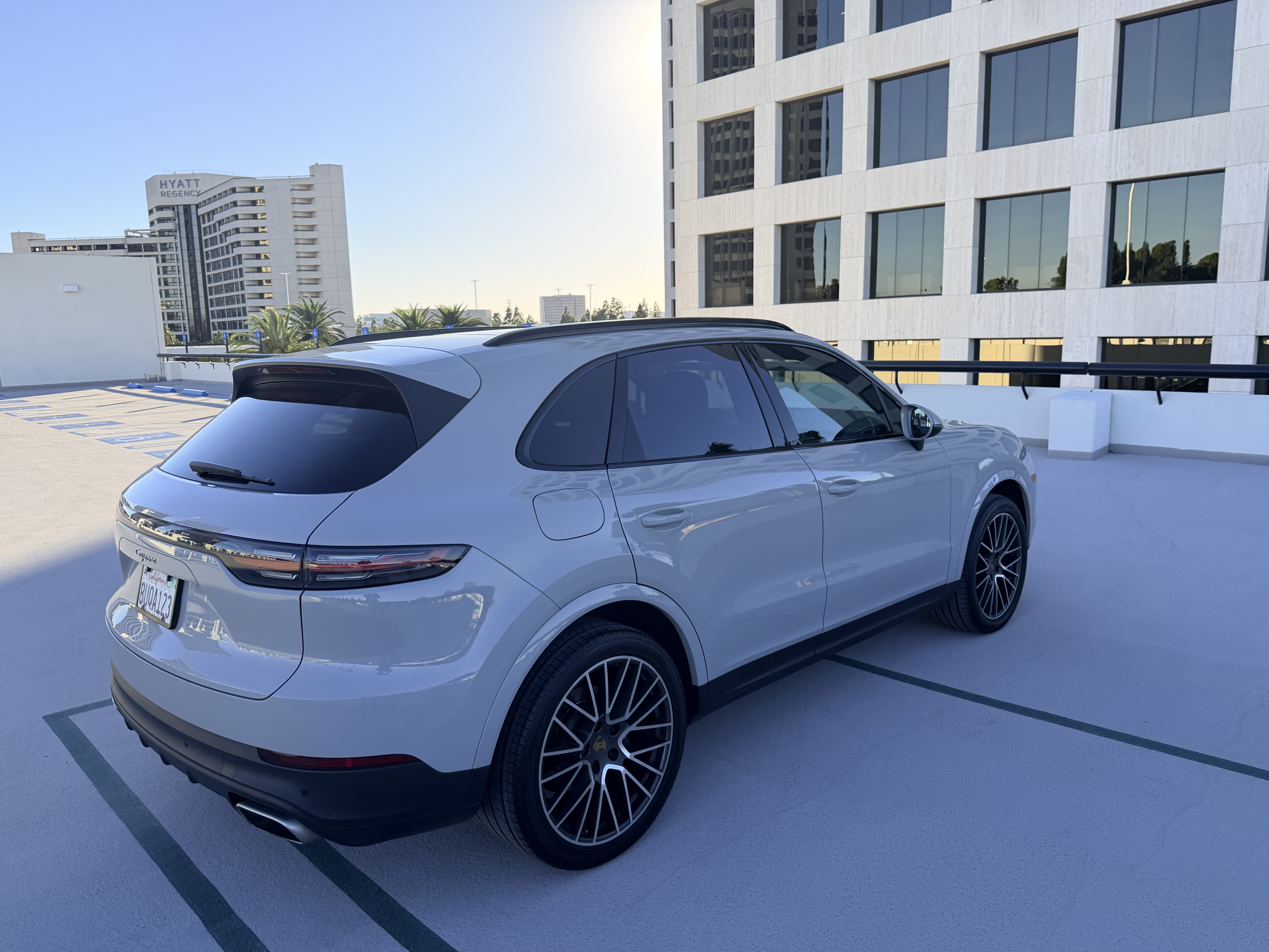 Used 2021 Porsche Cayenne AWD/4WD image 9