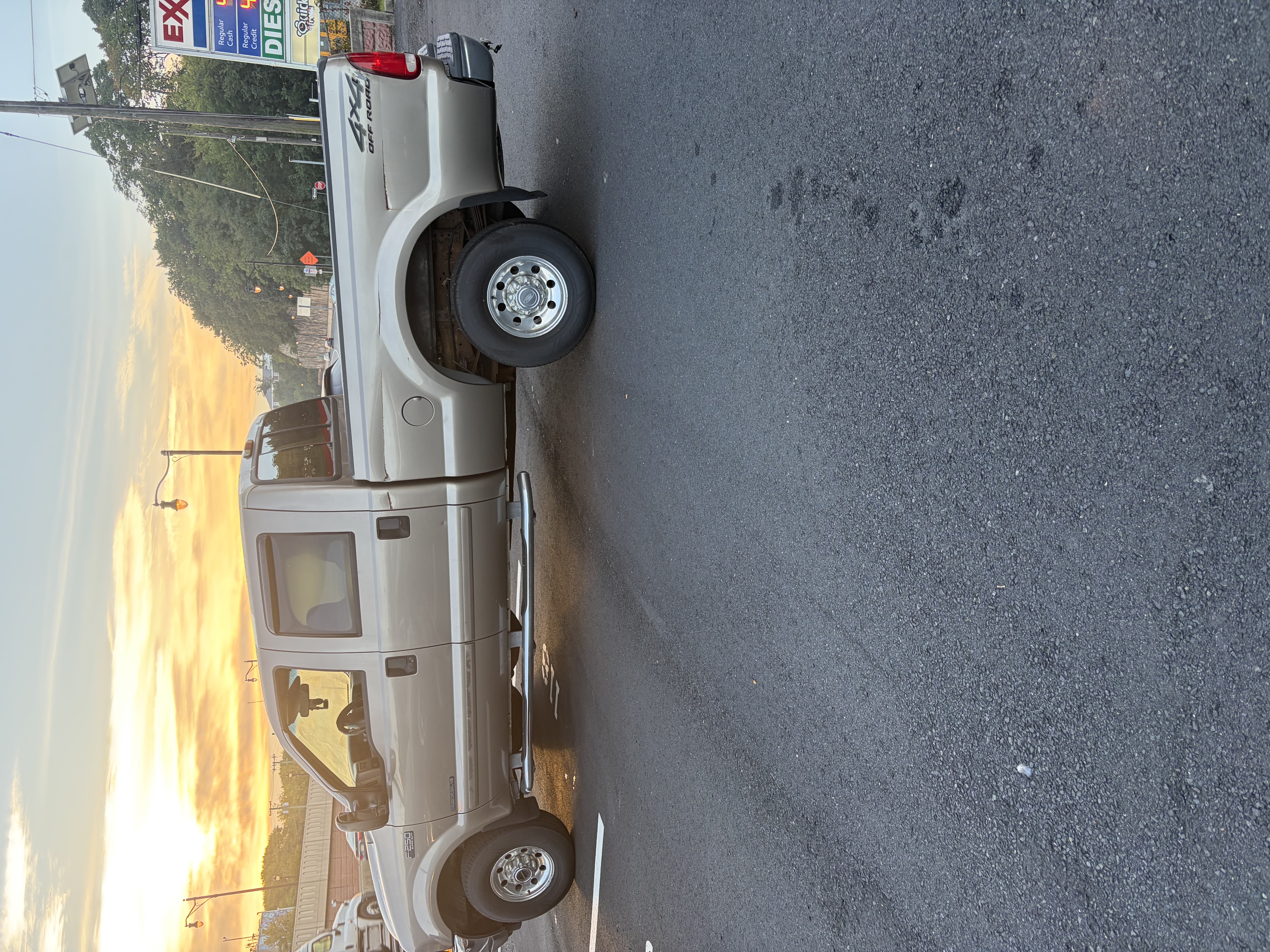 Used 2002 Ford F250 4x4 Crew Cab Super Duty image 2