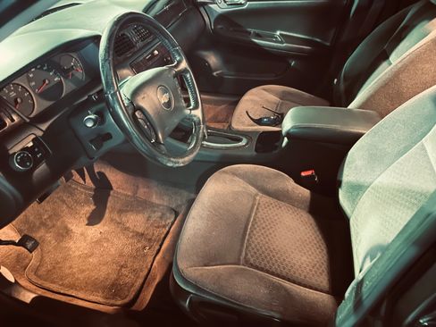 Used 2014 Chevrolet Impala Limited LS image 9