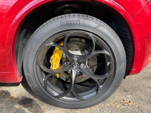 Used 2018 Alfa Romeo Stelvio Quadrifoglio w/ Driver Assist Dynamic Package image 12