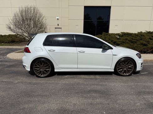 Used 2016 Volkswagen Golf R 4-Door AWD/4WD image 8