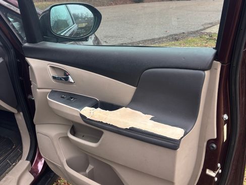 Used 2014 Honda Odyssey EX image 8