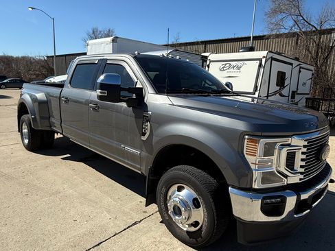 Used 2022 Ford F350 Lariat w/ Lariat Ultimate Package AWD/4WD image 5