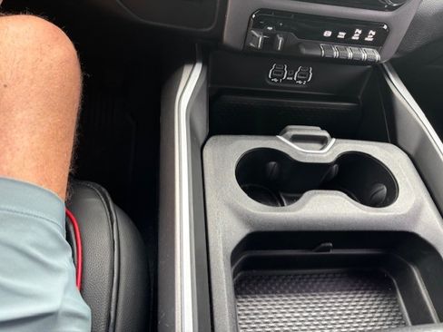 Used 2022 RAM 3500 Big Horn w/ Night Edition image 27