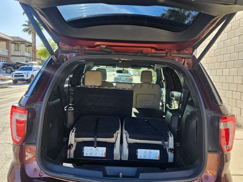 Used 2018 Ford Explorer XLT w/ Equipment Group 202A image 21