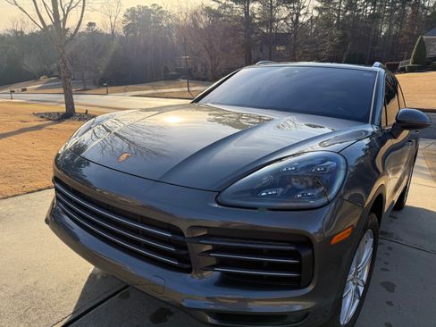 Used 2021 Porsche Cayenne image 14