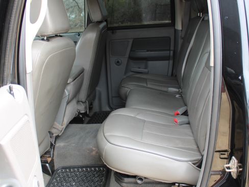 Used 2006 Dodge Ram 3500 Truck SLT image 5