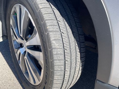 Used 2019 Subaru Ascent Limited w/ Popular Package #2 AWD/4WD image 15