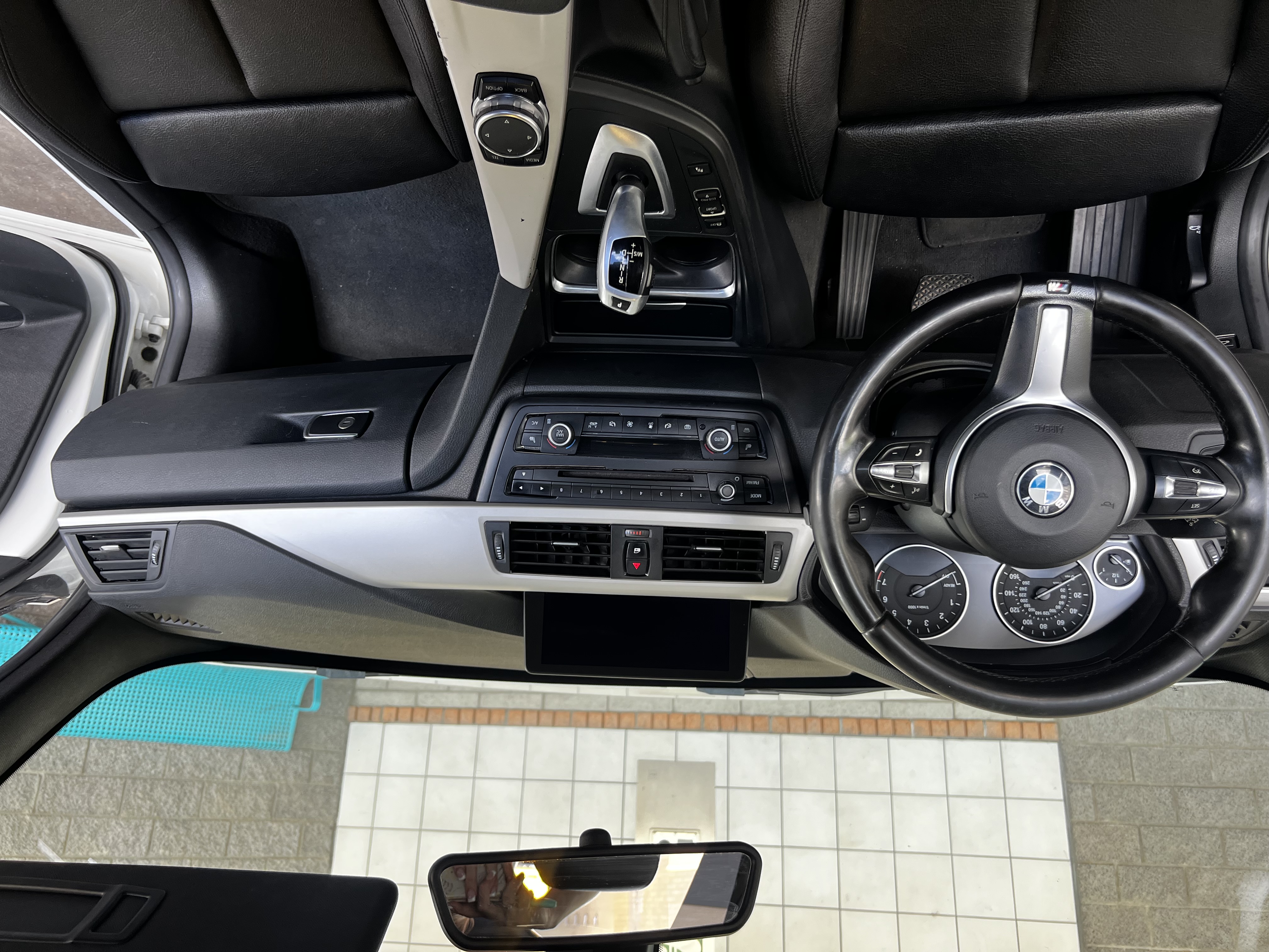 Used 2015 BMW 320i Sedan RWD image 6