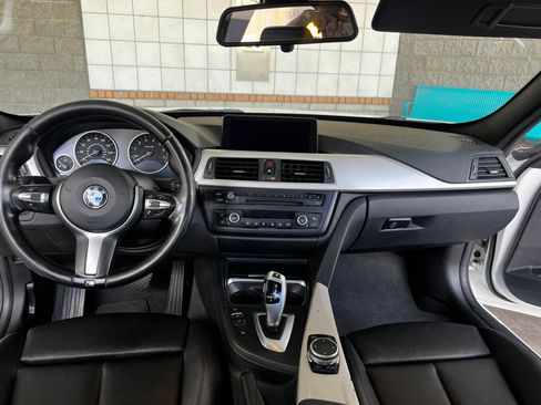 Used 2015 BMW 320i Sedan RWD image 6