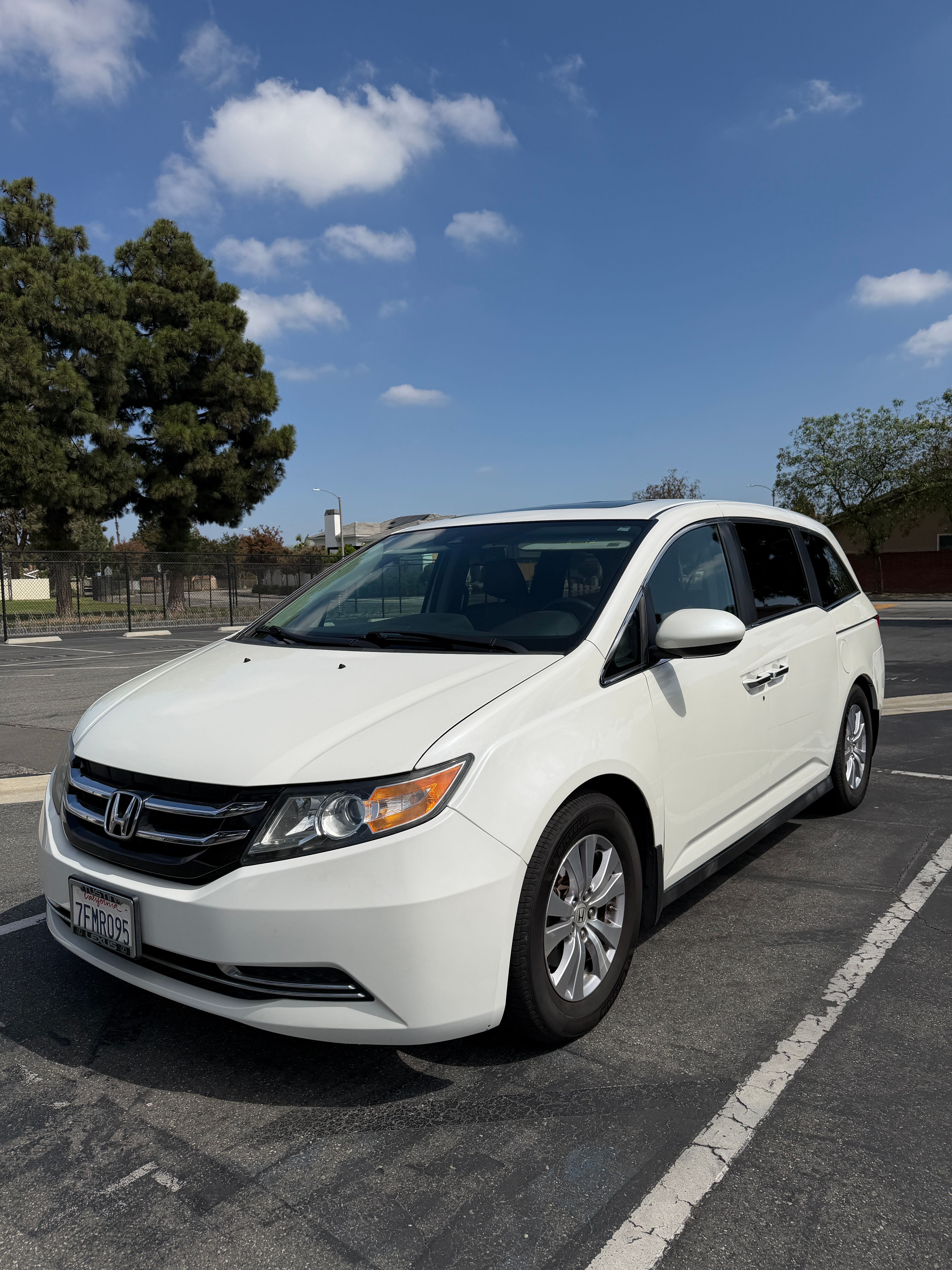 Used 2014 Honda Odyssey EX-L image 1