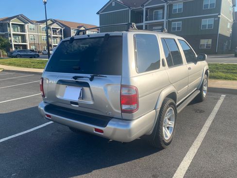 Used 2002 Nissan Pathfinder LE RWD image 6
