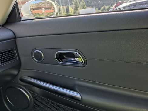 Used 2005 Chrysler Crossfire Limited image 9