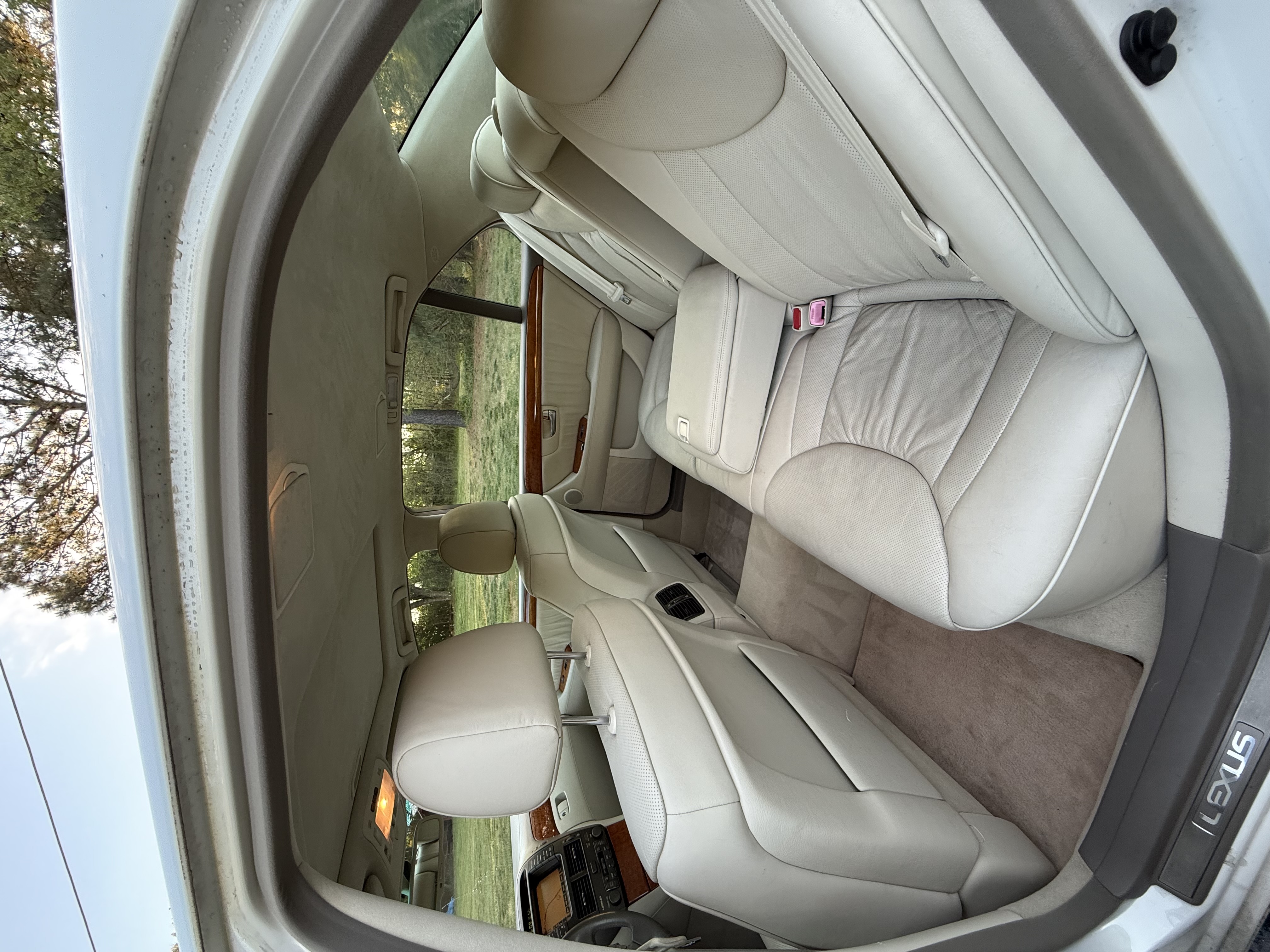 Used 2004 Lexus LS 430 RWD image 10