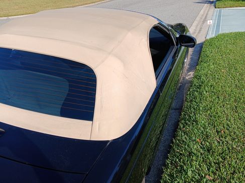 Used 2004 Ford Thunderbird image 11