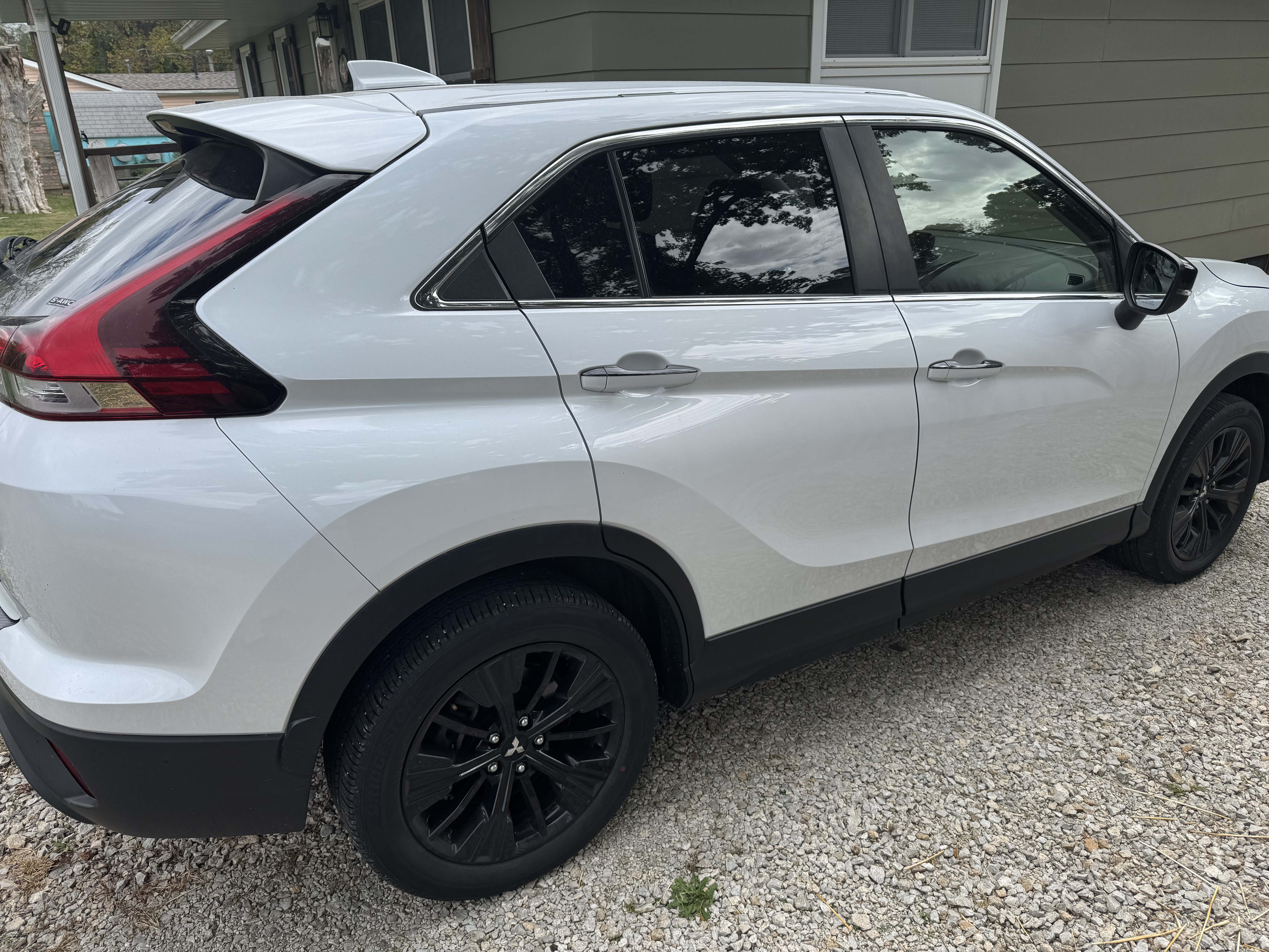 Used 2022 Mitsubishi Eclipse Cross LE AWD/4WD image 5