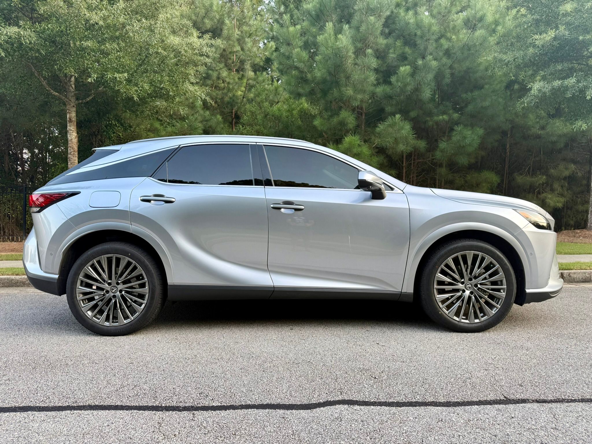 Used 2026 Lexus RX 450h AWD w/ Convenience Package image 5