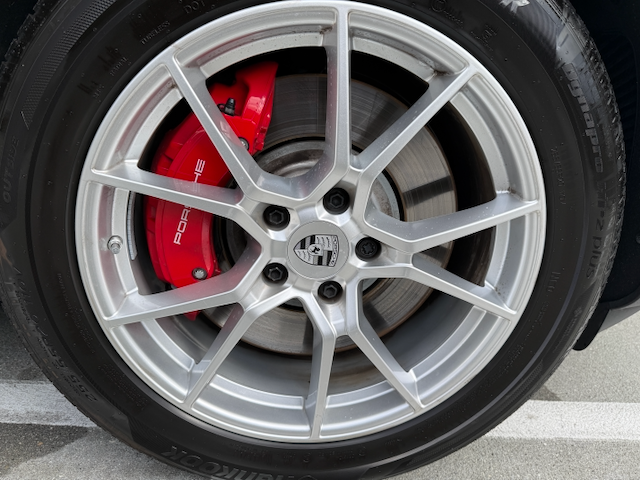 Used 2025 Porsche Cayenne S AWD/4WD image 27