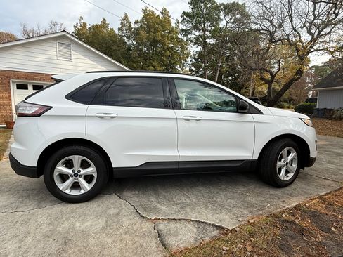 Used 2016 Ford Edge SE image 5