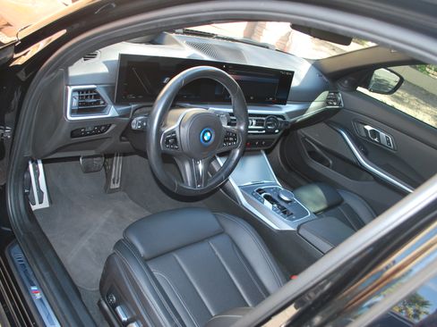 Used 2023 BMW 330e 330e Sedan 4D w/ M Sport Package image 10