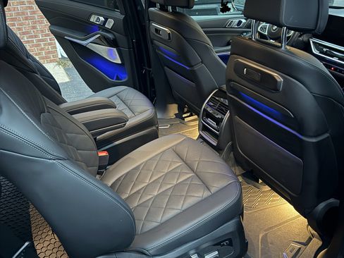 Used 2024 BMW X7 xDrive40i w/ Executive Package image 6