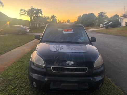 Used 2010 Kia Soul + image 6