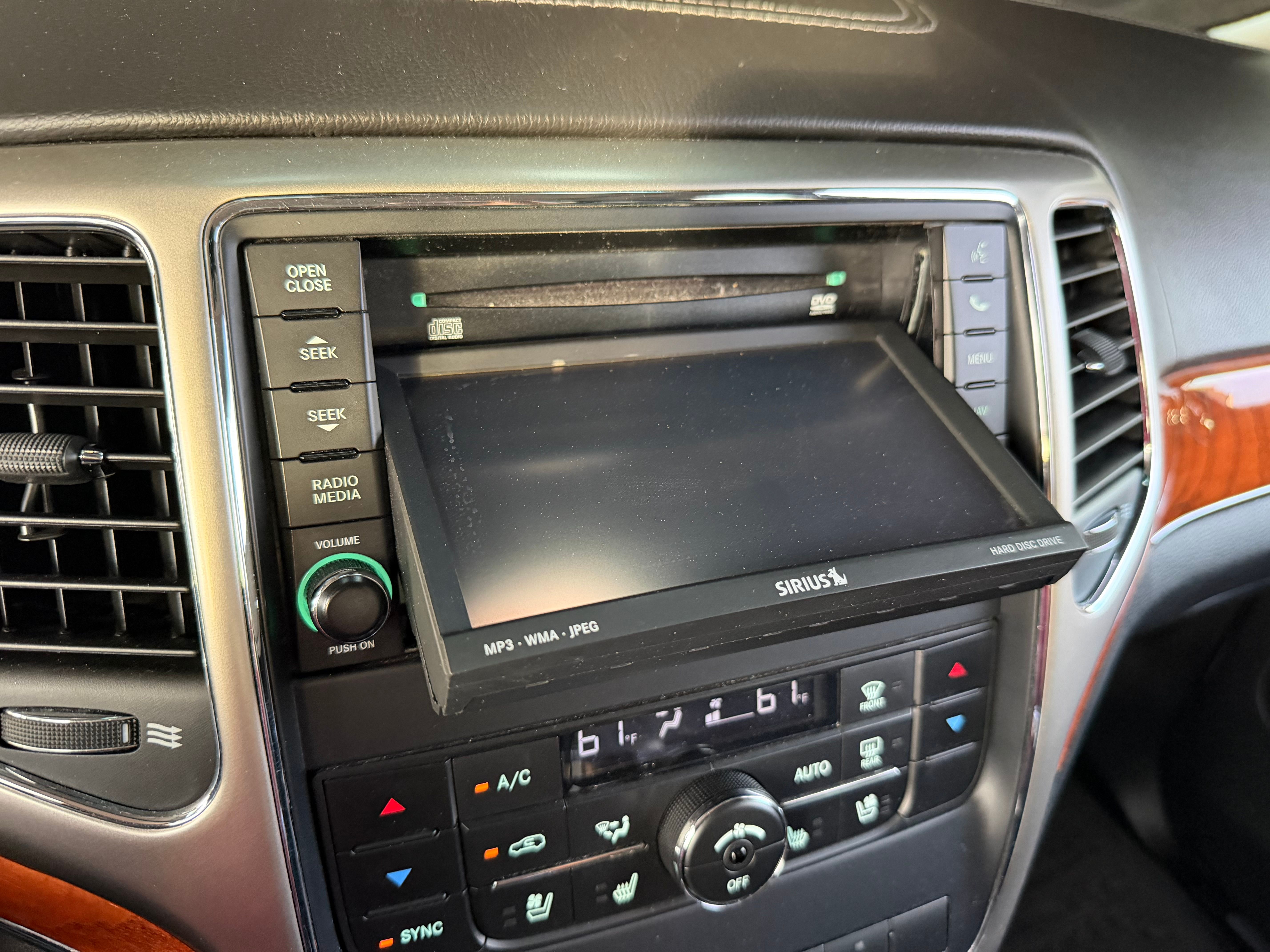 Used 2012 Jeep Grand Cherokee Overland AWD/4WD image 9