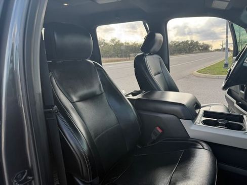 Used 2019 Ford F250 Lariat w/ Lariat Value Package image 18