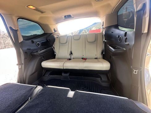 Used 2019 Subaru Ascent Limited image 11