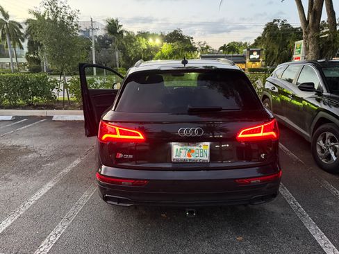 Used 2020 Audi SQ5 Premium Plus w/ Premium Plus Package AWD/4WD image 13