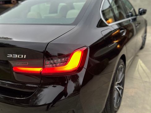 Used 2019 BMW 330i Sedan w/ Convenience Package RWD image 21