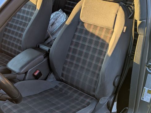 Used 2007 Volkswagen Golf 2-Door image 20