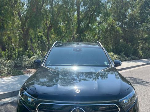 Used 2023 Mercedes-Benz EQB 250+ w/ Exclusive Package image 4