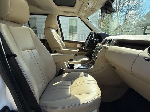 Used 2016 Land Rover LR4 HSE Silver Edition image 12