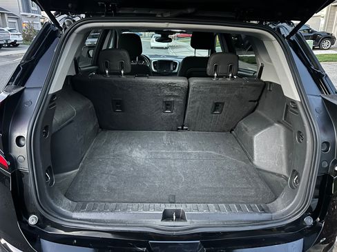 Used 2020 GMC Terrain SLE w/ Elevation Edition image 11