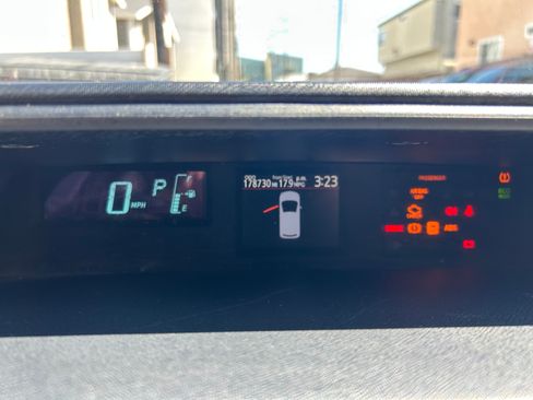 Used 2014 Toyota Prius C Two FWD image 14