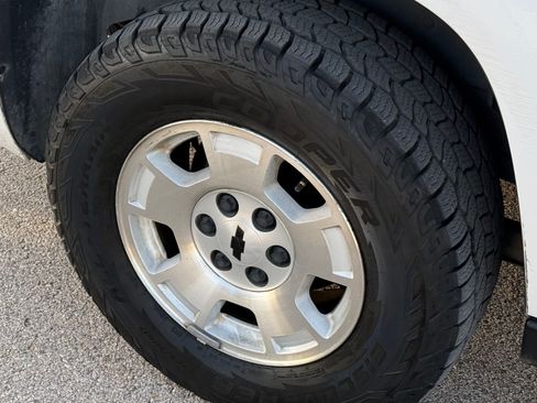 Used 2012 Chevrolet Suburban LT image 23