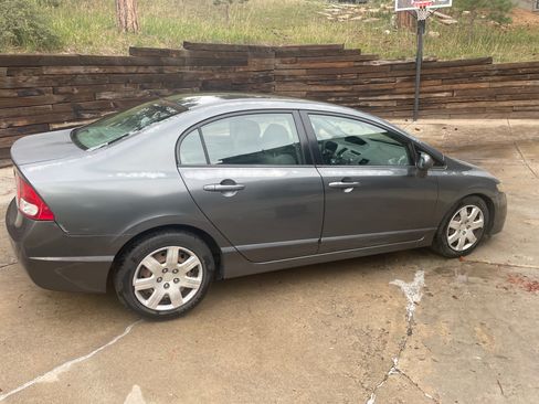 Used 2010 Honda Civic LX image 2