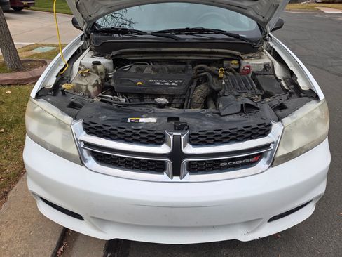 Used 2014 Dodge Avenger SE image 13