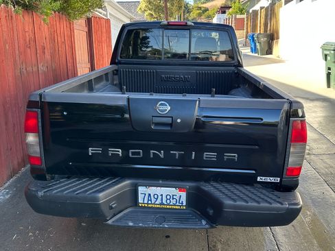 Used 2002 Nissan Frontier XE RWD image 8