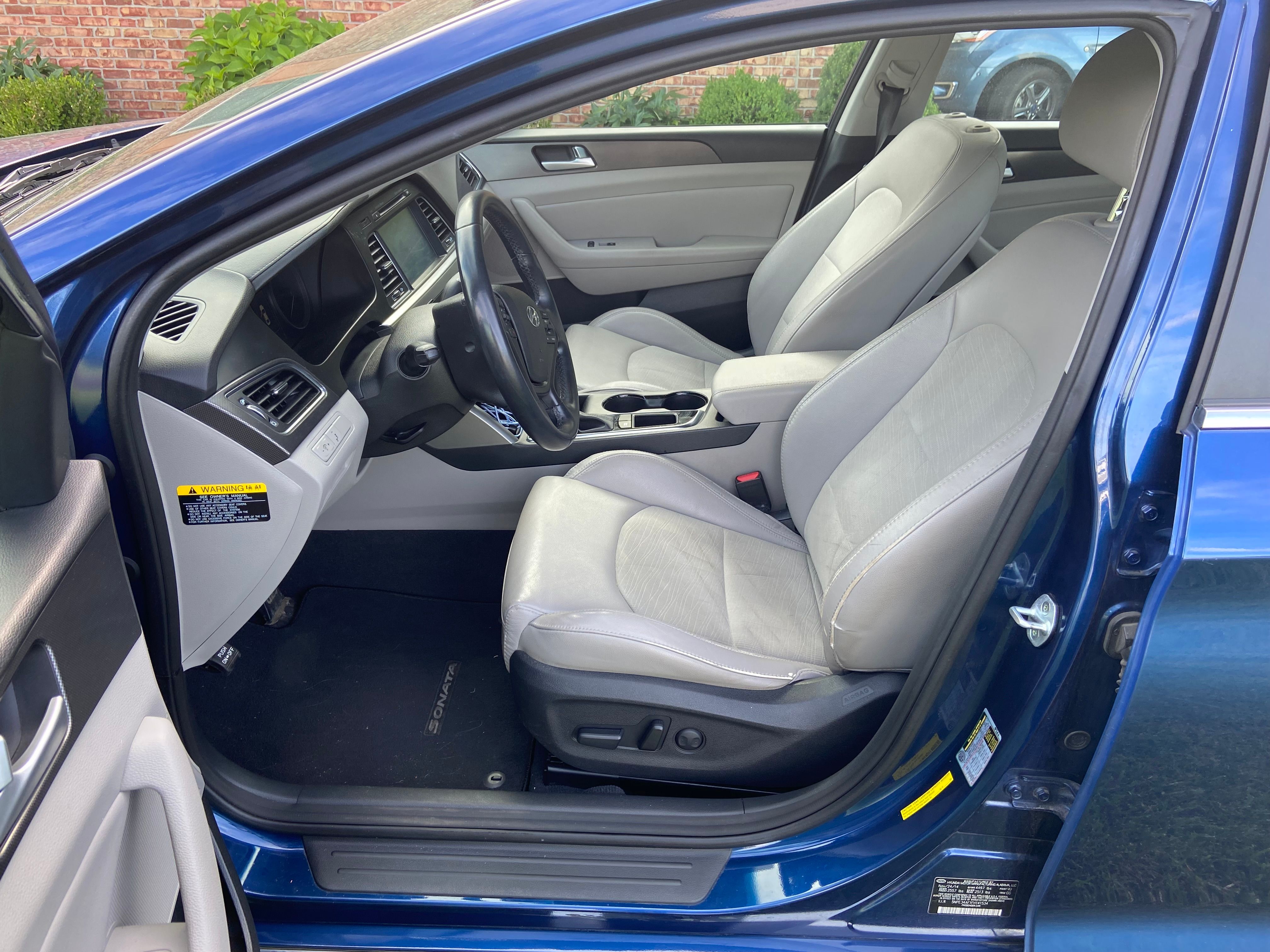 Used 2015 Hyundai Sonata Sport w/ Option Group 04 FWD image 4