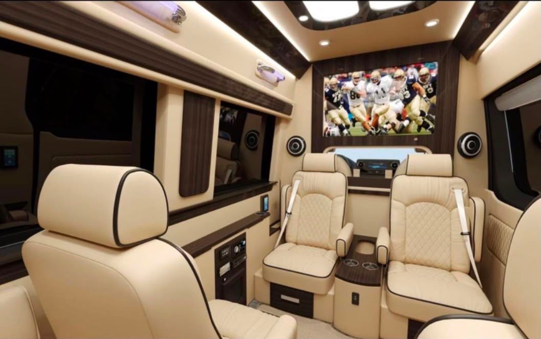 Used 2023 Mercedes-Benz Sprinter 3500 image 12