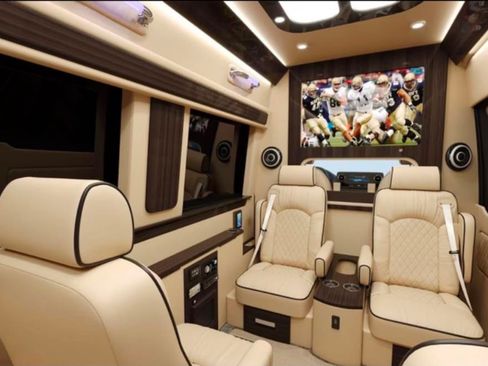 Used 2023 Mercedes-Benz Sprinter 3500 image 12