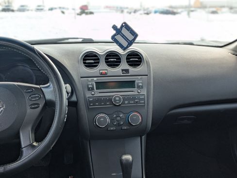 Used 2011 Nissan Altima 2.5 S w/ Special Edition Pkg image 17