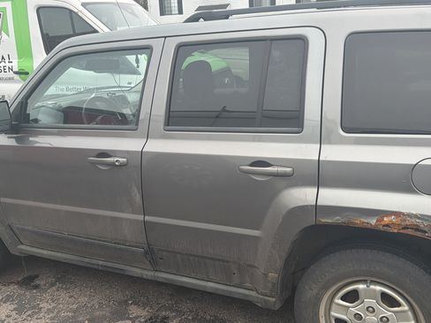 Used 2011 Jeep Patriot Sport w/ PWR Value Group image 2