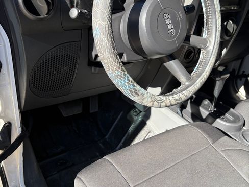Used 2007 Jeep Wrangler X AWD/4WD image 4