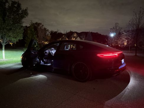 Used 2018 Porsche Panamera 4 image 17