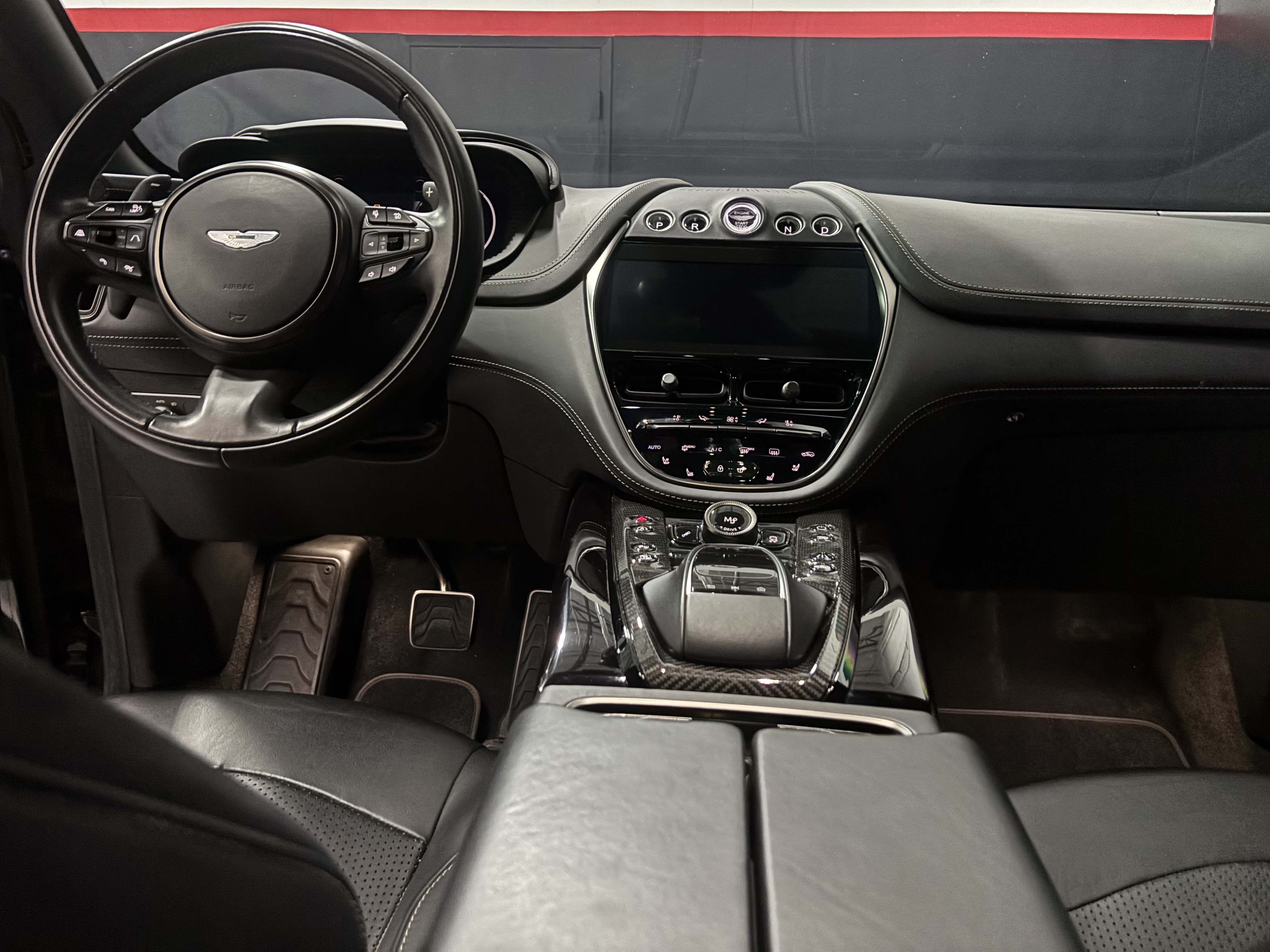 Used 2024 Aston Martin DBX 707 AWD/4WD image 12
