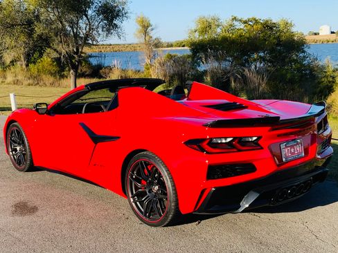 Used 2024 Chevrolet Corvette Z06 image 5